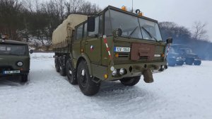 Военные грузовики разных стран, ЗИЛ-131, ТАТРА и др. По лесному зимнему бездорожью.