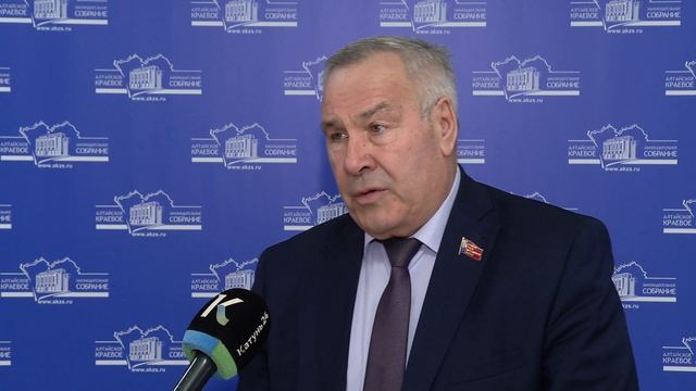 Аграрии Мамонтовского района собрали 170 тысяч тонн зерна и нарастили поголовье скота смотреть онлайн