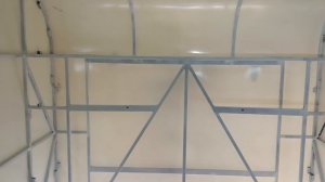 уже начали обшивать внешнюю стенку кемпера.