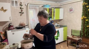 Готовлю суп с консервы Сардины и ячневую кашу с тушёнкой.