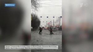 Моря и реки: появились кадры последствий мощного ливня в Волгограде.