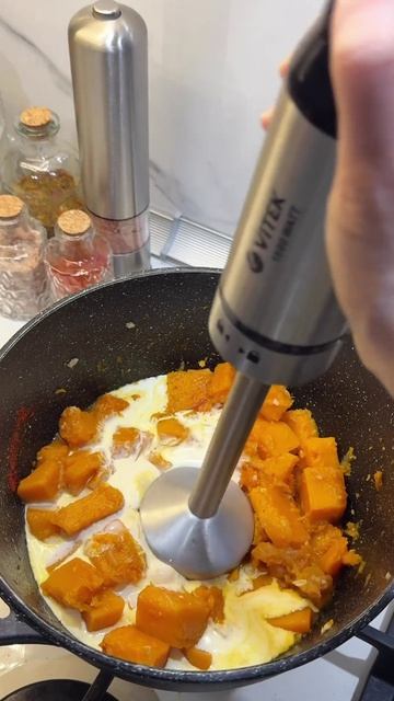 Тыквенный суп с семечками