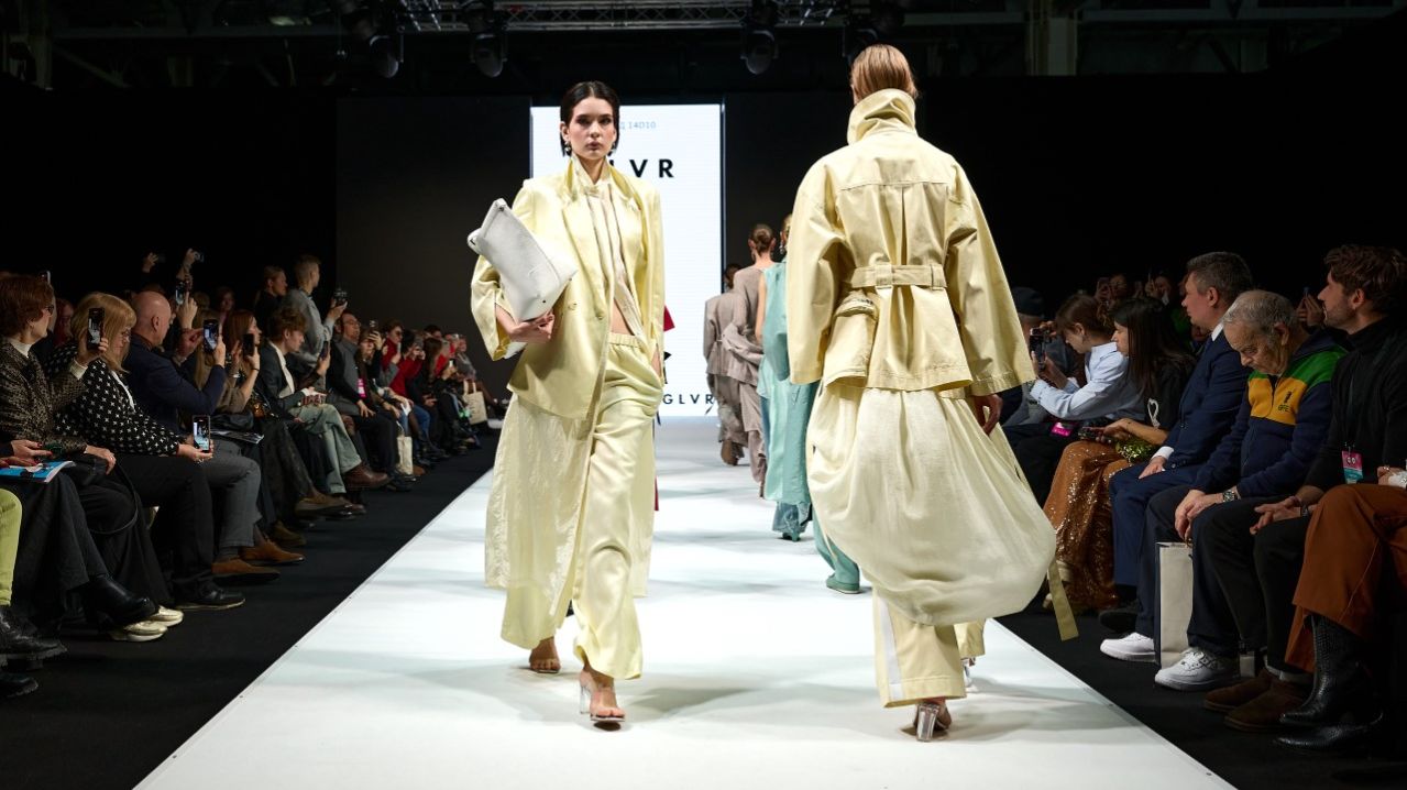 МОДНЫЙ ПОКАЗ | бренд GLVR | Выставка дизайна и моды СРМ — Collection Première Moscow 2026