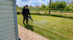 Обработка участка от клещей.