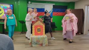 Домик в лесу, на английском