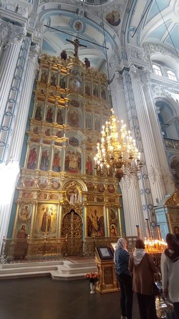 Храм, где хочется смотреть вверх бесконечно - Воскресенский собор Ново-Иерусалимского монастыря