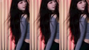 Seyeon в юбочке