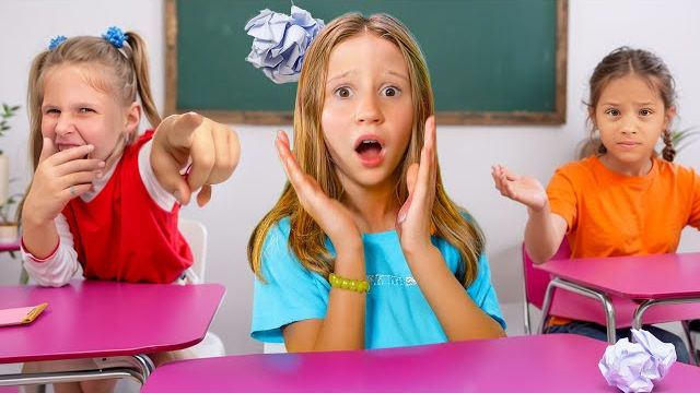 Настя и история о школьной травле | ВИДЕО ДЛЯ ДЕТЕЙ смотреть онлайн