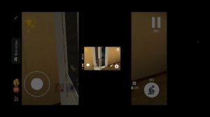 играю в игру сбежать от блогера.