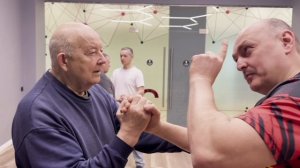 сколько жать))).