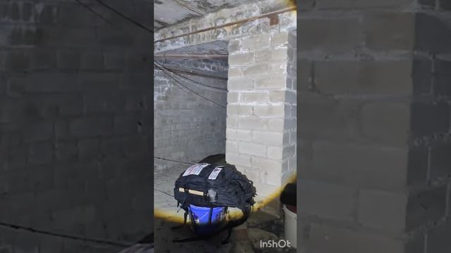 Квартира вторичка верхний этаж.