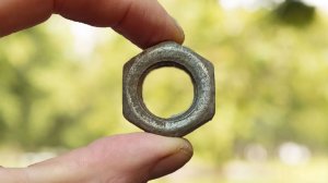 ИДЕАЛЬНОЕ применение СТАРОЙ гайки! Самоделка которая реально работает.