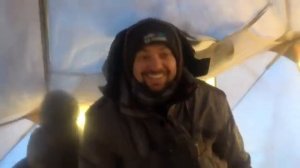 ТОННА РЫБЫ! КУДА СТОЛЬКО ЛОВИТЬ! Первый лед 2025. Зимняя рыбалка.