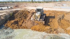 Land Development Mission Komatsu and Landscaping Giants Collaborate to Build Strong Lakeside Land