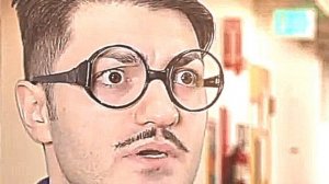 Игнат Игнатыч, а у вас спина белая.  [На первое апреля]