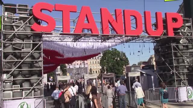 Очень ВЕСЕЛО - праздник StandUp в Санкт-Петербурге  / Ретровидео YouTube