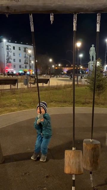 Весна пришла - мы сразу пересели на велотранспорт и кайфуем 😍

Кататься всей семьей на велосипедах,