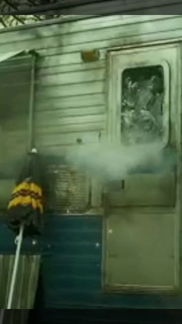 МЕМ ты уб5л 100 человек и ты заплатил #TikTok# мем про ЧЕЛОВЕК полиция пойзд