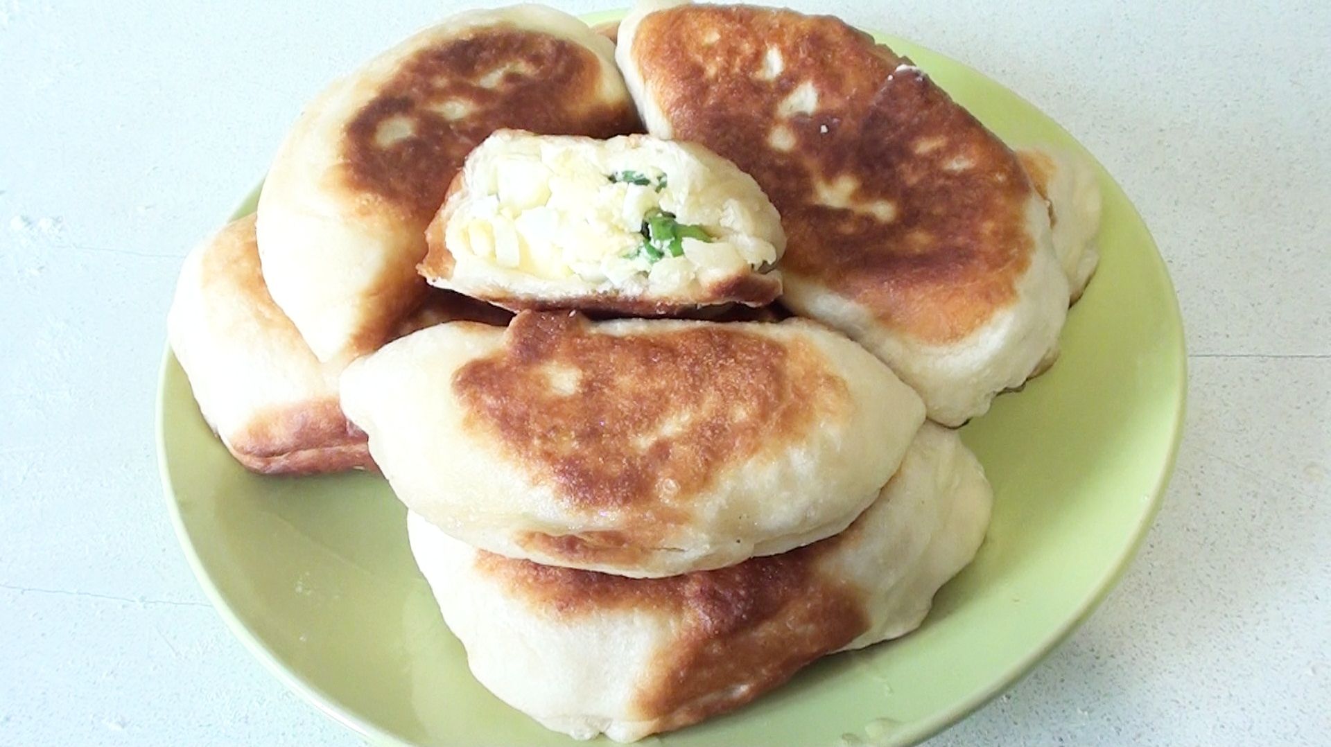 Пирожки с яйцом и зеленым луком - рецепт