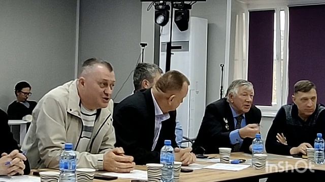 Спасать доходы УК всём миром, - предлагает директор. Но, оказывается, есть и другое ВЕСКОЕ мнение!