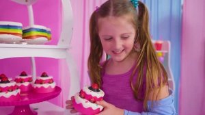 Настя учит свою подругу этикету. Сборник полезных виде