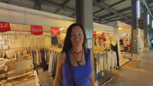 КАК ВЫЖИВАЮТ ИРКУТЯНЕ В ПАТТАЙЕ. УЛИЧАЯ ЕДА НА ТАЙСКОМ НОЧНОМ РЫНКЕ ТЕПРАЗИТ. БЛОШИНЫЙ РЫНОК