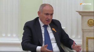 Пашинян на встрече с Путиным