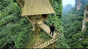 Девушка в одиночку построила домик на дереве и жила в уединении в лесу. Бушкрафт