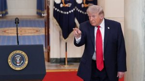 «Втопчем их в каменный век»: Трамп будет продолжать войну с Ираном