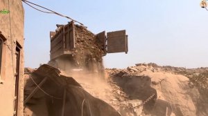 Строительство, дробление щебёнки