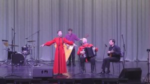 "Родина моя" и "Я по бережку хаживала" поёт Екатерина Кретова - участница шоу "Голос дети"