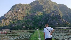 Что-то спина болит от прогулок!