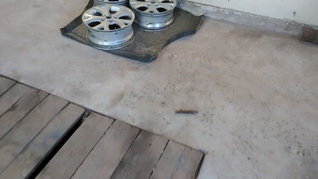 Приехал первый клиент !
4 диска R17 Мазда