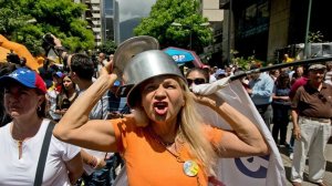 Его зовут кастрюля