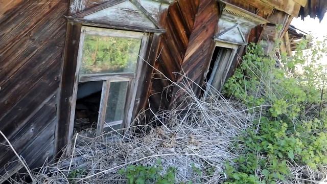 ШИКАРНЫЕ ДАМЫ У ЗАБРОШЕННОГО ДОМА...Заброшенная деревня. Странная находка в конце видео