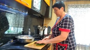 ЖИЗНЬ В СЕЛЕ:часть 1/МАРИНУЮ ШАШЛЫК КАК В СОВЕТСКИЕ ВРЕМЕНА/ШУРШУ ПО КУХНЕ