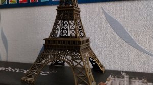 ЭЙФЕЛЕВА БАШНЯ.