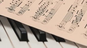 УЧАСТИЕ ХОРА: "ДЕРЖИТ ОН МЕНЯ"