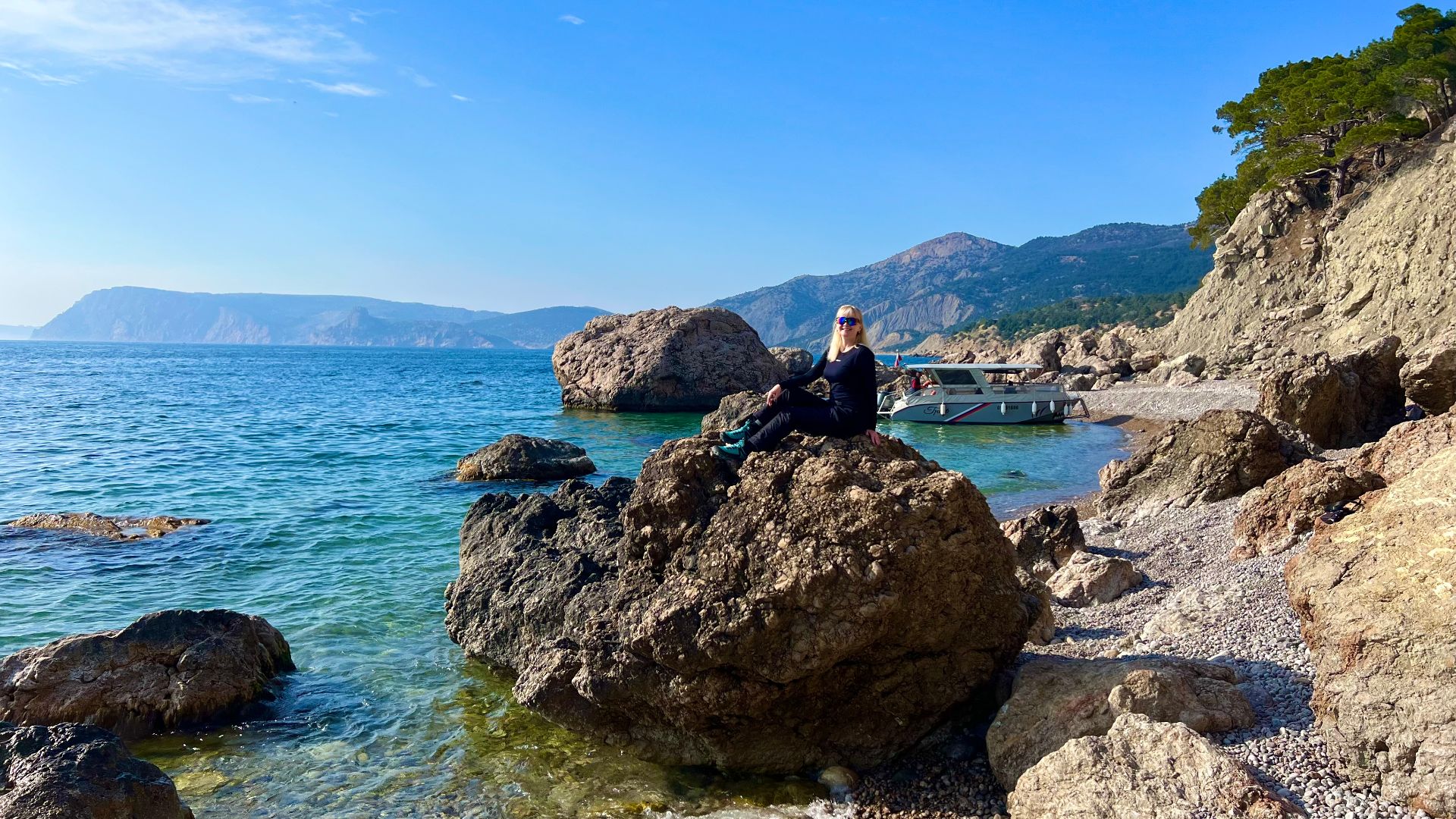 Балаклава: поход на пляж Инжир через перевал Куршум-Богаз. Крым 2026.