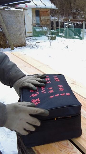 А есть ли смысл покупать инструмент с сумкой или чемоданом?