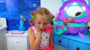 Настя как няня для папы