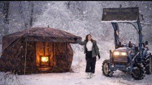 Кемпинг зимой в тёплой палатке с печкой, дрифт на тракторе.