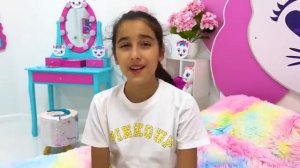 Папа учит Настю правилам поведения в бассейне [get.gt]