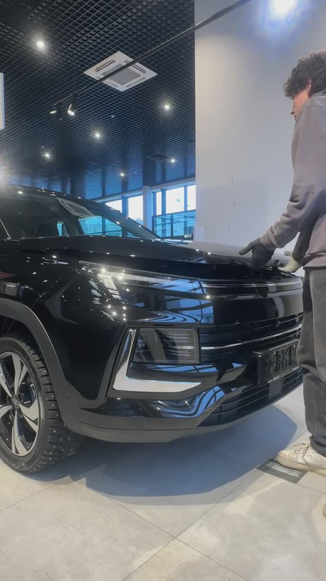 Ставим упоры капота PNEUMATIC на Chery, Kaiyi, Москвич, JAC