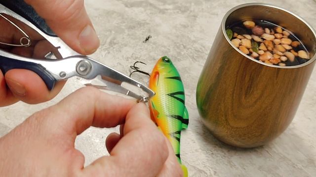 Оснастка крупной силиконовой приманки на трофейную рыбу!