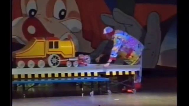 Papa Chico Train Sawing in Half [get.gt] смотреть онлайн