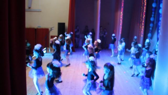 Хореографический коллектив "Фантазия" - "Дождик" - малышики смотреть онлайн
