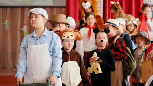 Дефиле книжных героев