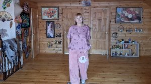 Подбираю верх под розовые брюки!!!