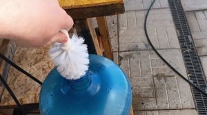 как отмыть 19 литровые бутылки из нутрии